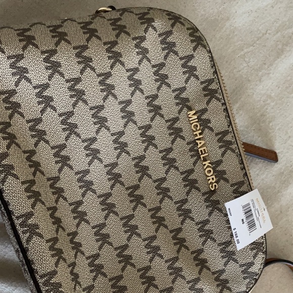 Michael Kors crossbody - Picture 1 of 2